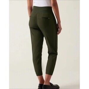 Athleta Olive Green Slim Tapered Crop Pant Size 10/P